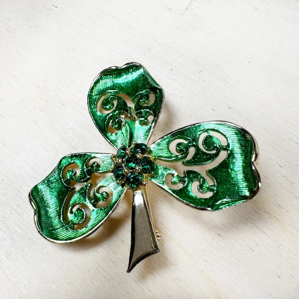 St Patricks Day Brooch Set of 2 Clover Shamrock‎ Hat Avon Pin Patty's